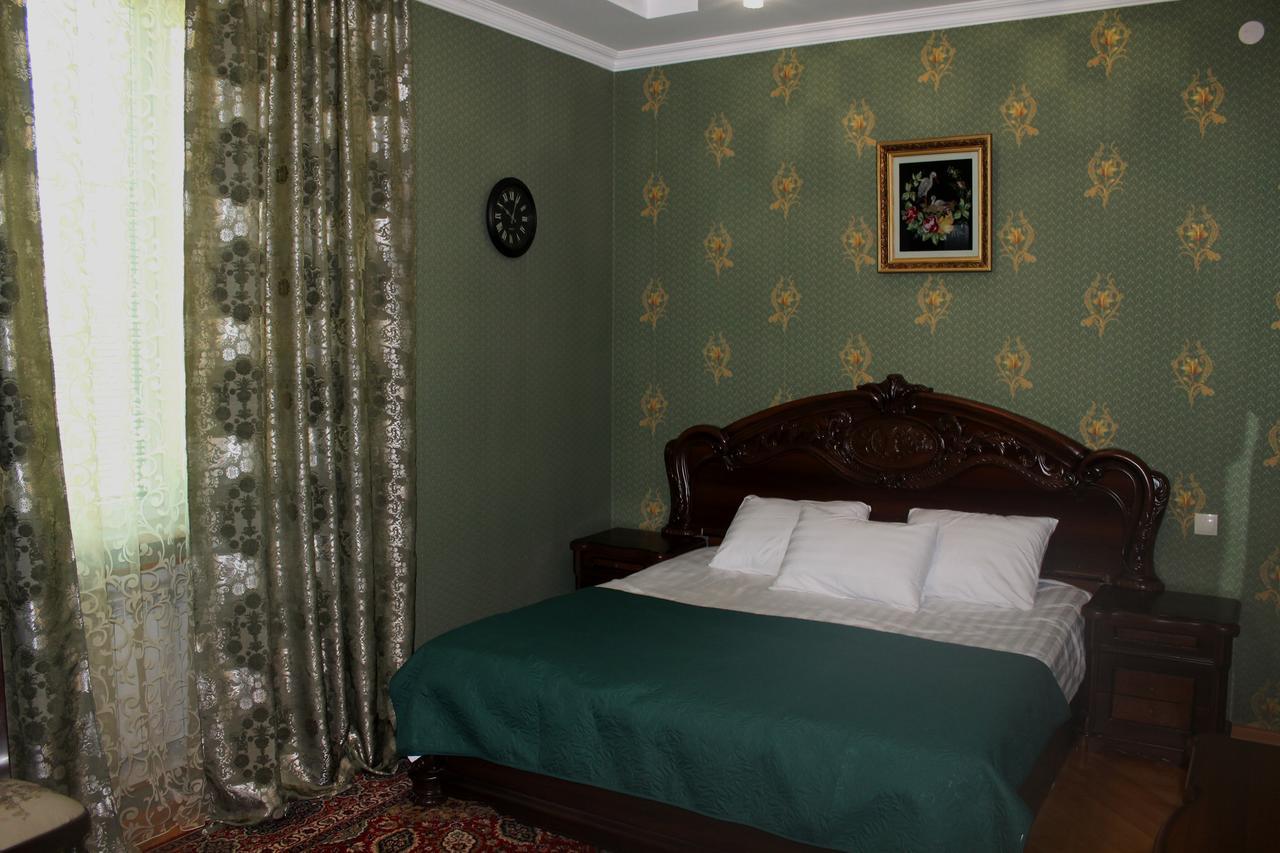 Green Guest House Koutaïssi Extérieur photo