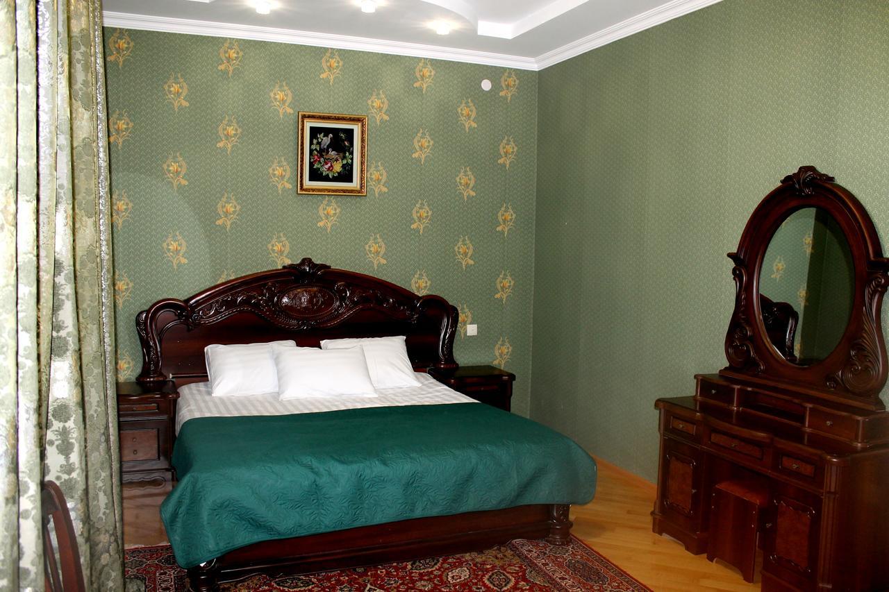 Green Guest House Koutaïssi Extérieur photo