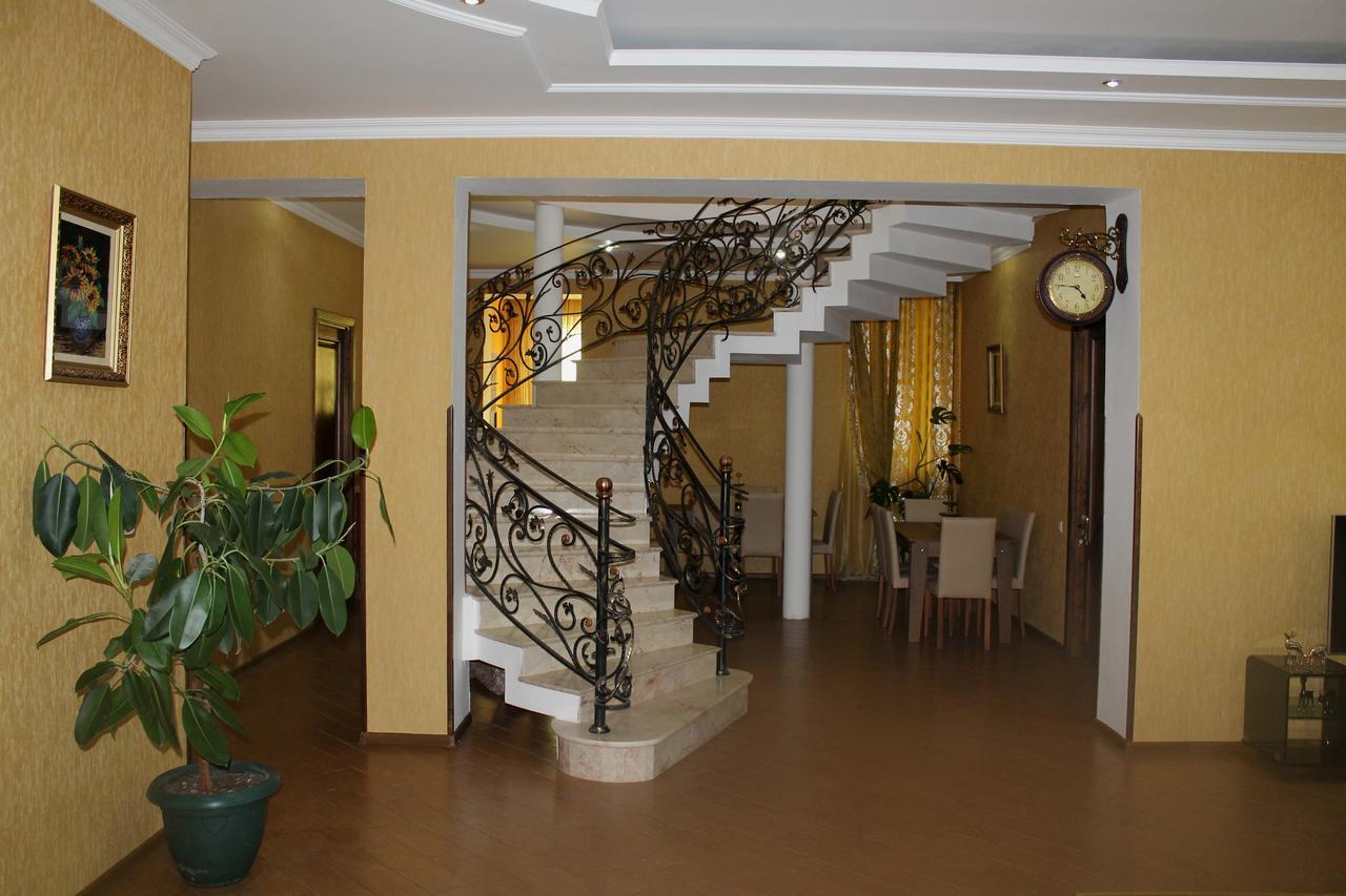 Green Guest House Koutaïssi Extérieur photo