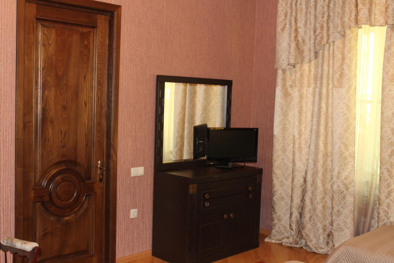 Green Guest House Koutaïssi Extérieur photo