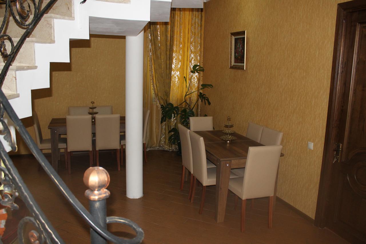 Green Guest House Koutaïssi Extérieur photo